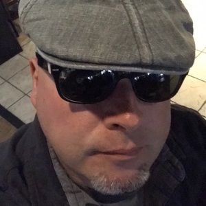 Meet your Posher, Todd